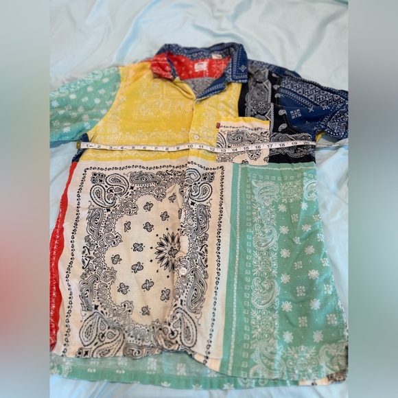 Levi’s Medium Mens Cuban Relaxed Fit Bandana Patchwork Casual Button Down. - Picture 4 of 10